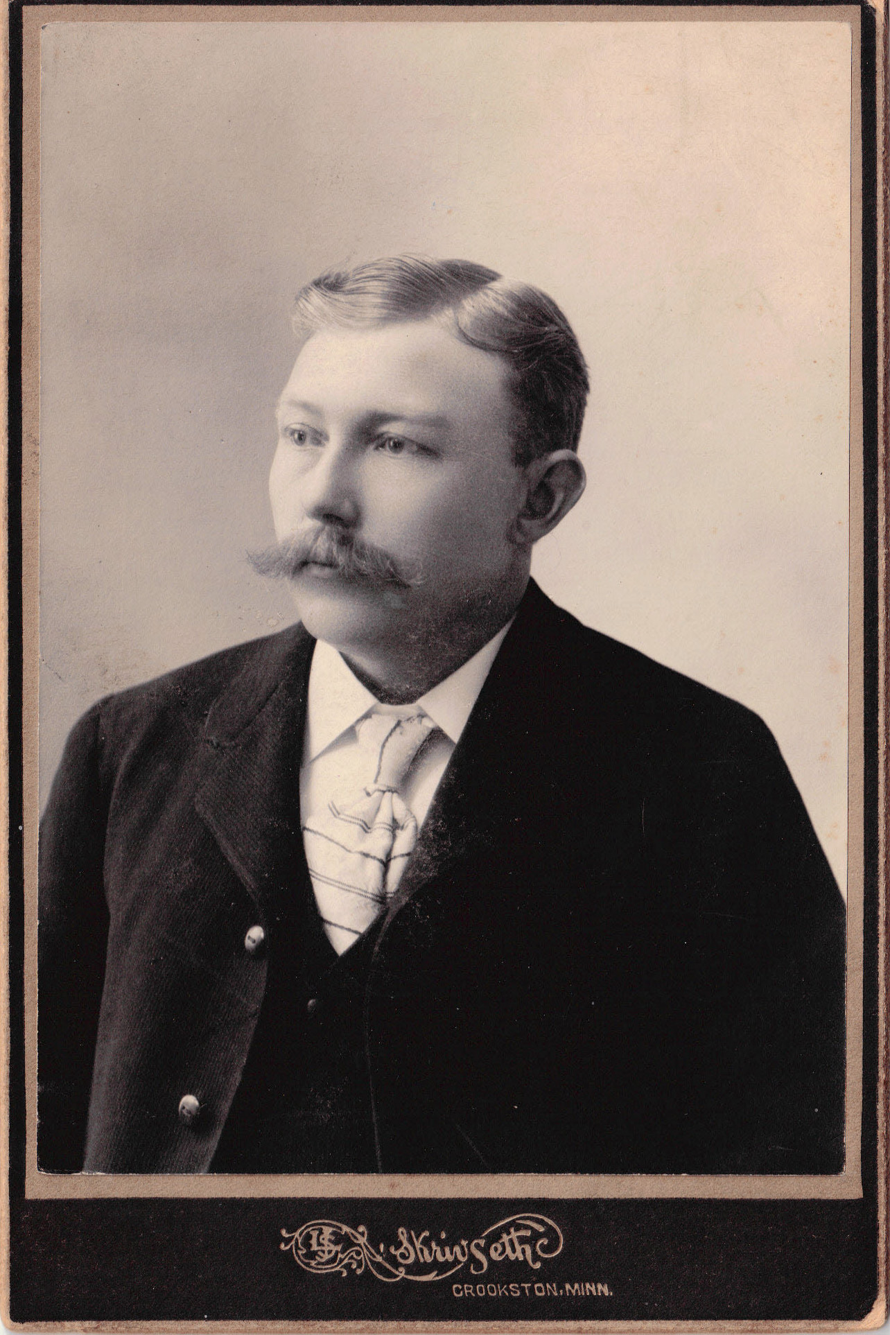 Lars Johnson portrait