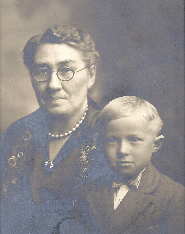 Elizabeth and Grandson Lloyd