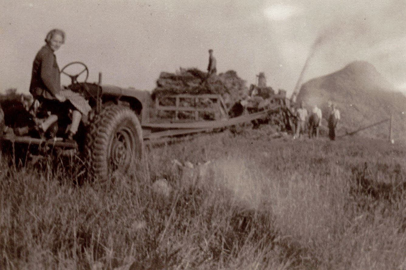 John & Mabel Franzman farming in Grygla, 1940