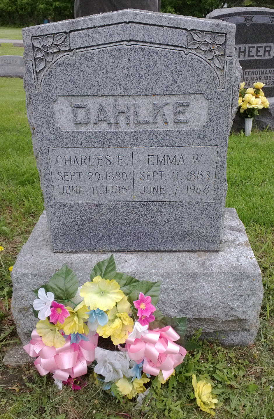 Emma Scheer Dahlke Headstone